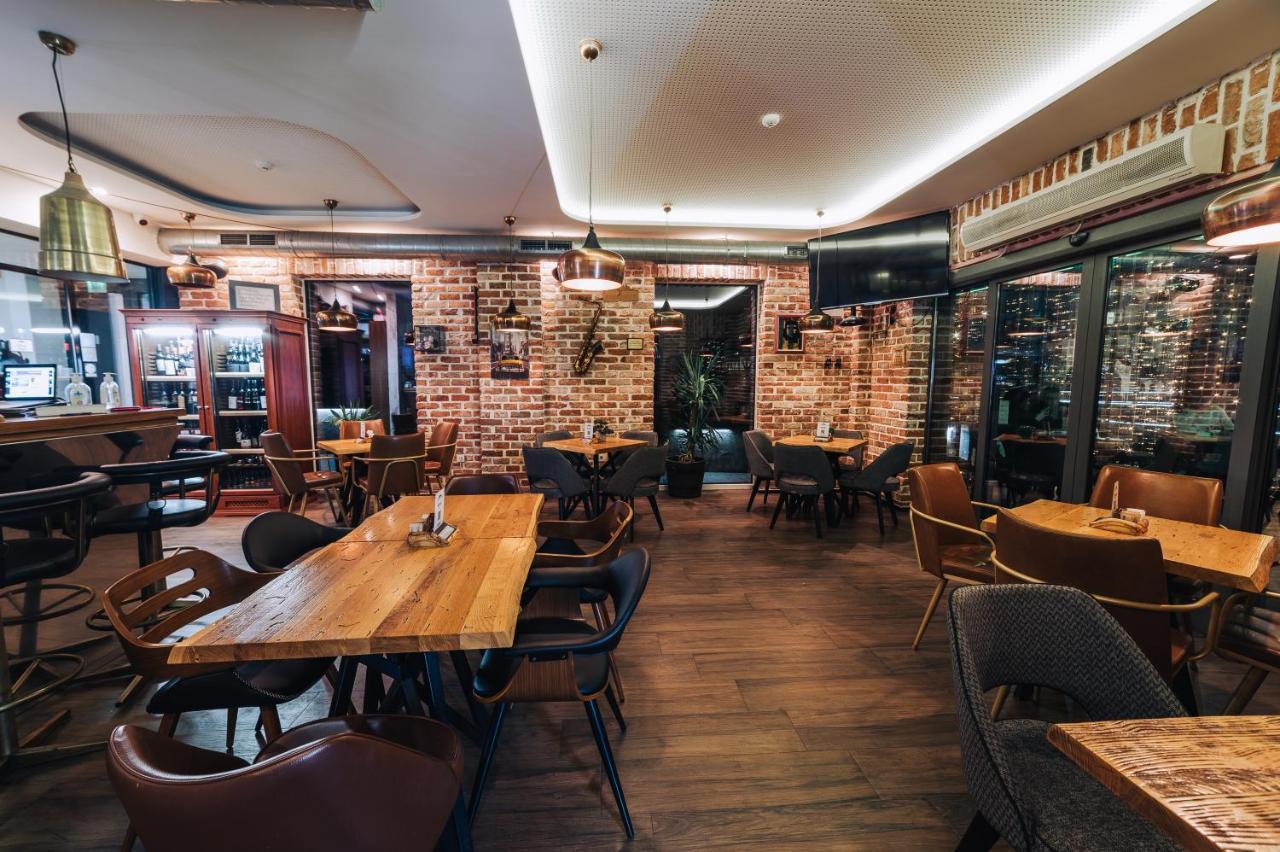 Štip Urbanista Hotel & Bar מראה חיצוני תמונה